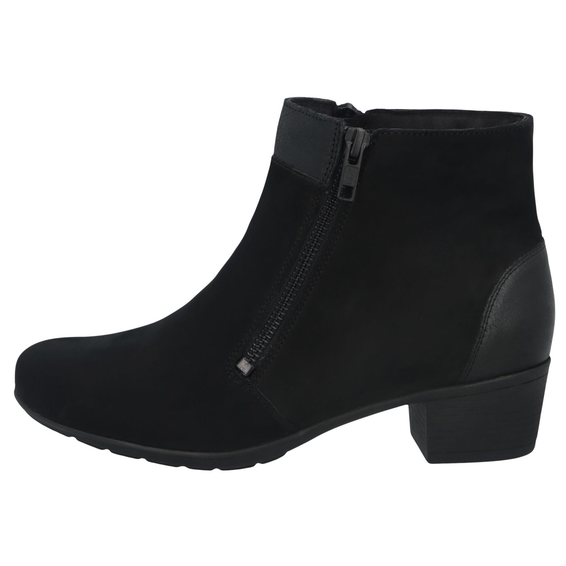 schwarze stiefel seitenansicht links