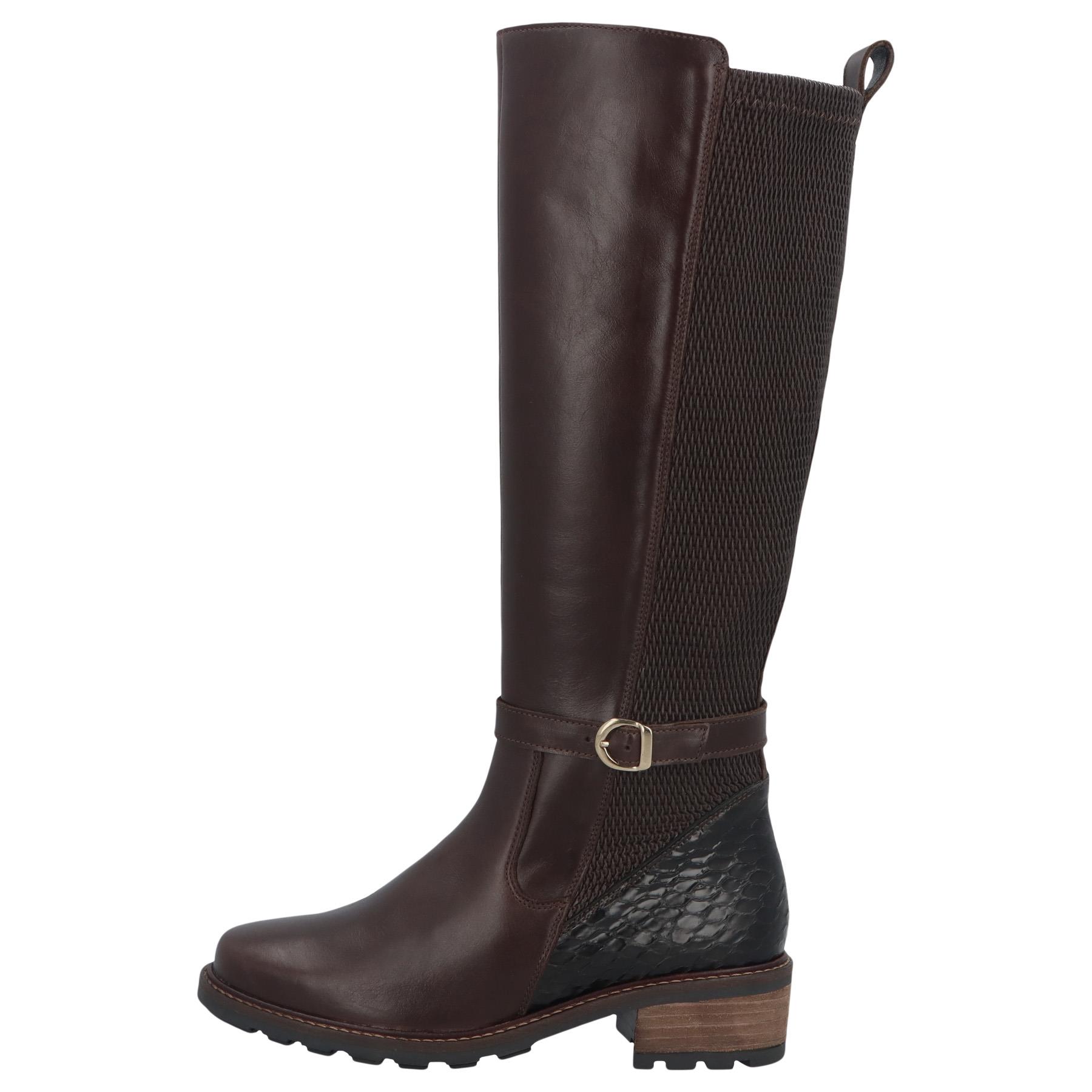braune stiefel seitenansicht links