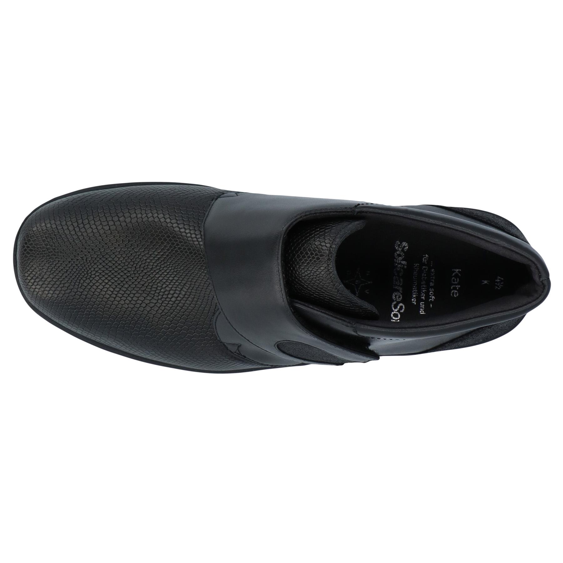 schwarze stiefel draufsicht