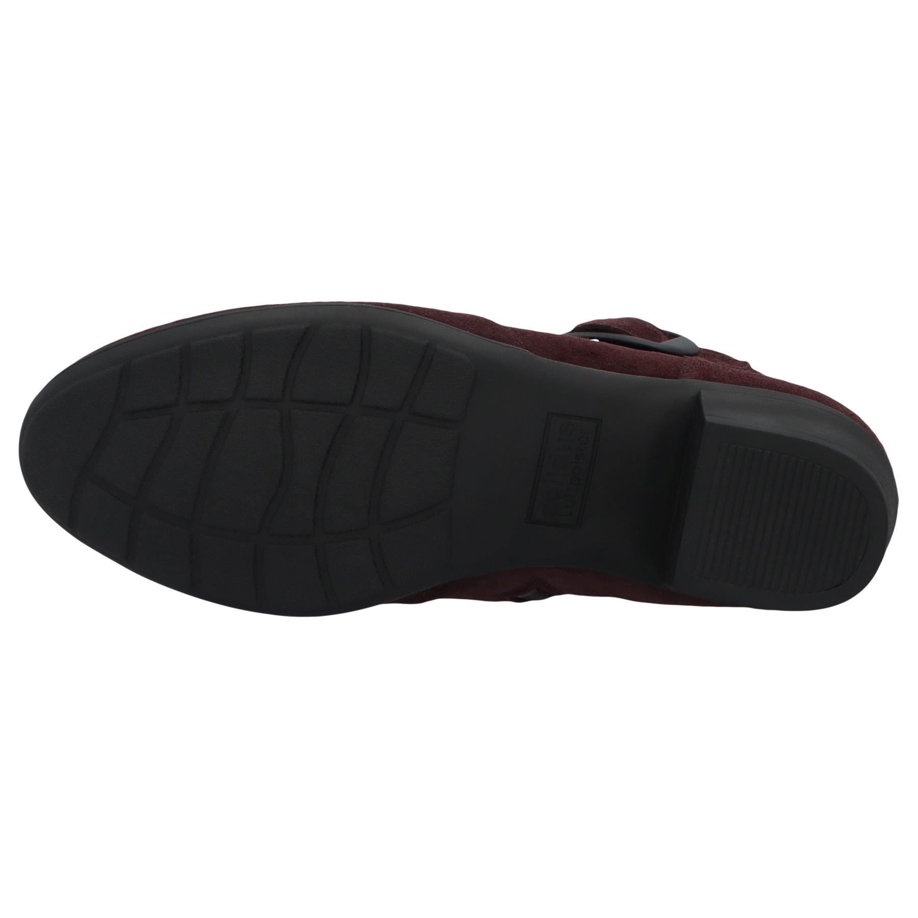 rote stiefel sohlenansicht