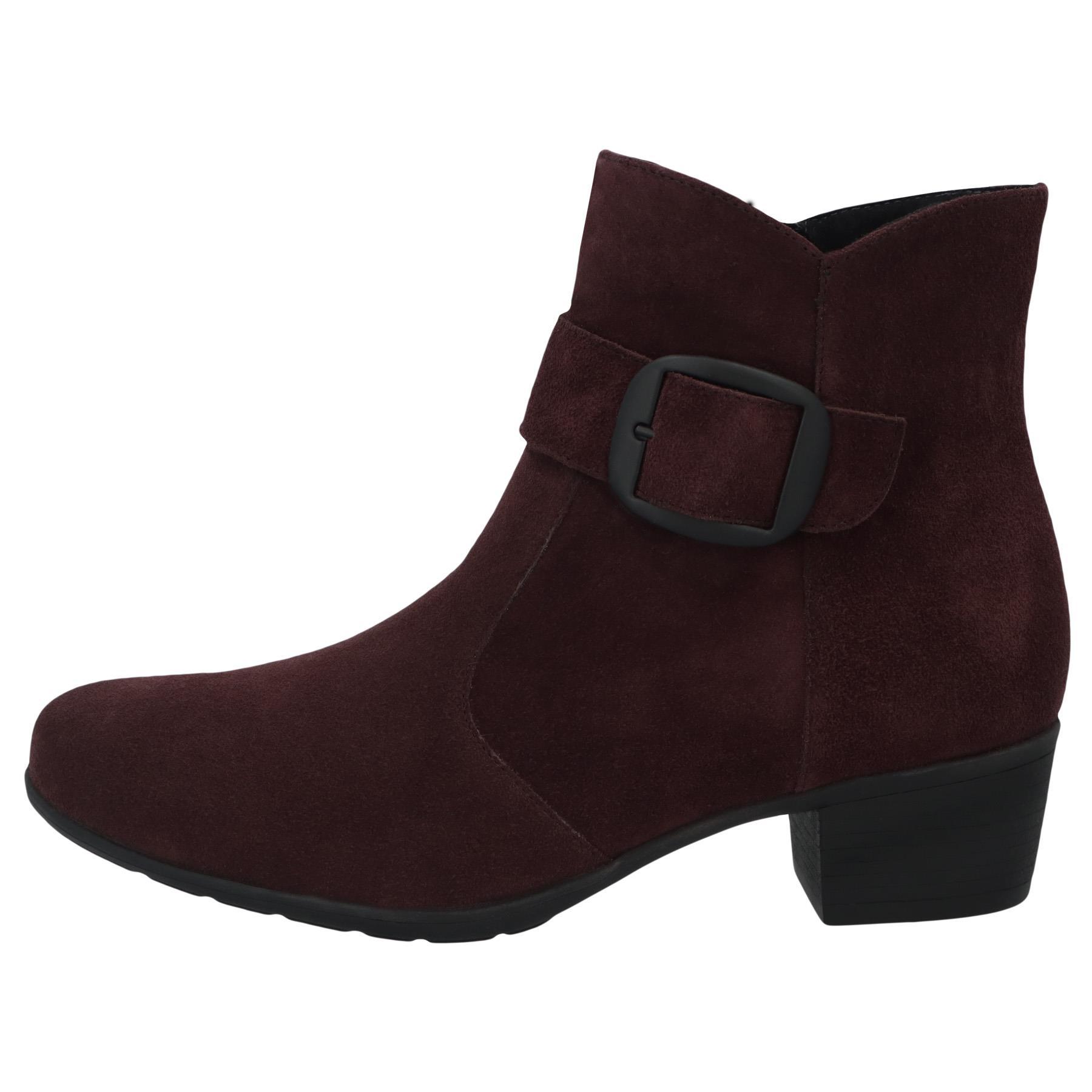 rote stiefel seitenansicht links