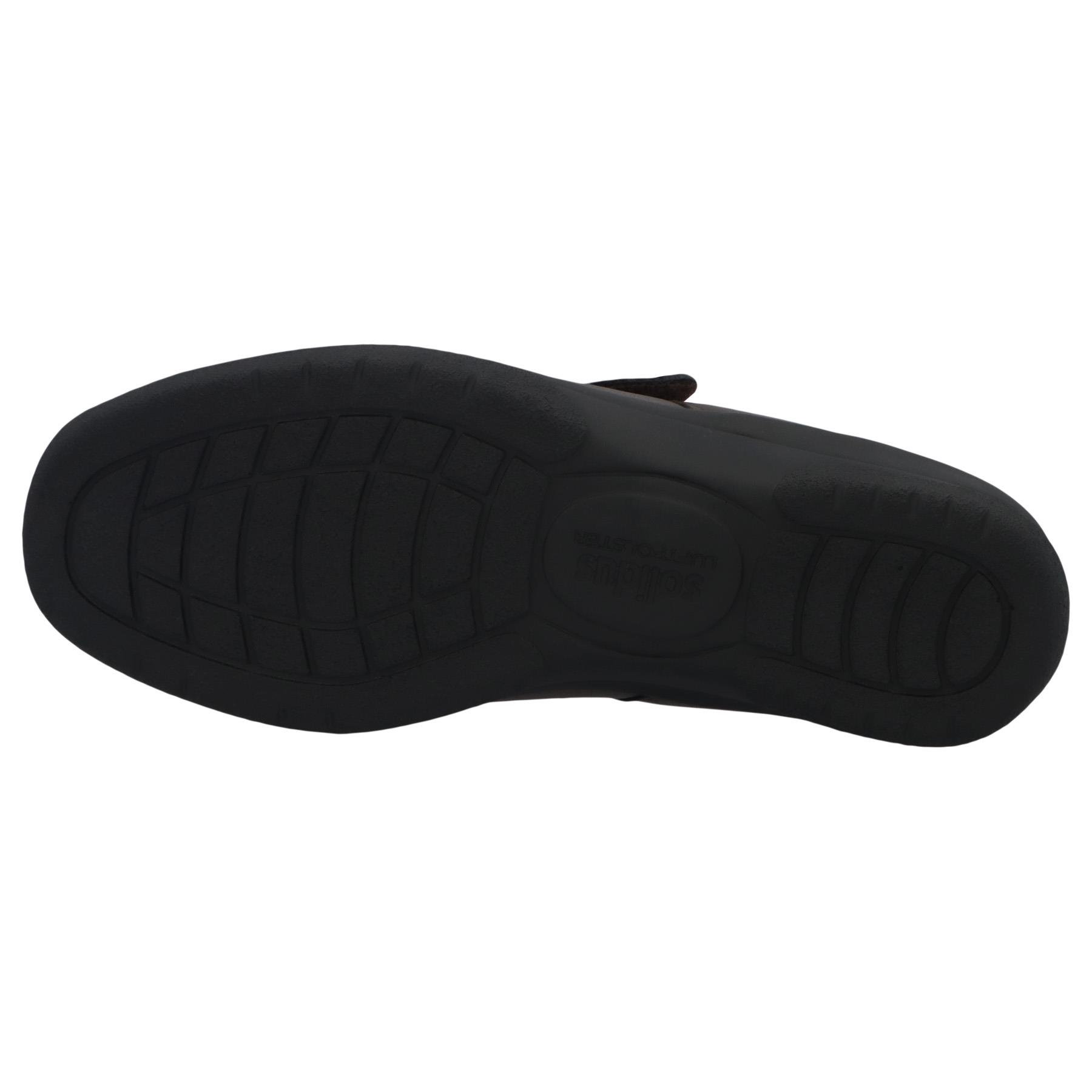 schwarze slipper sohlenansicht