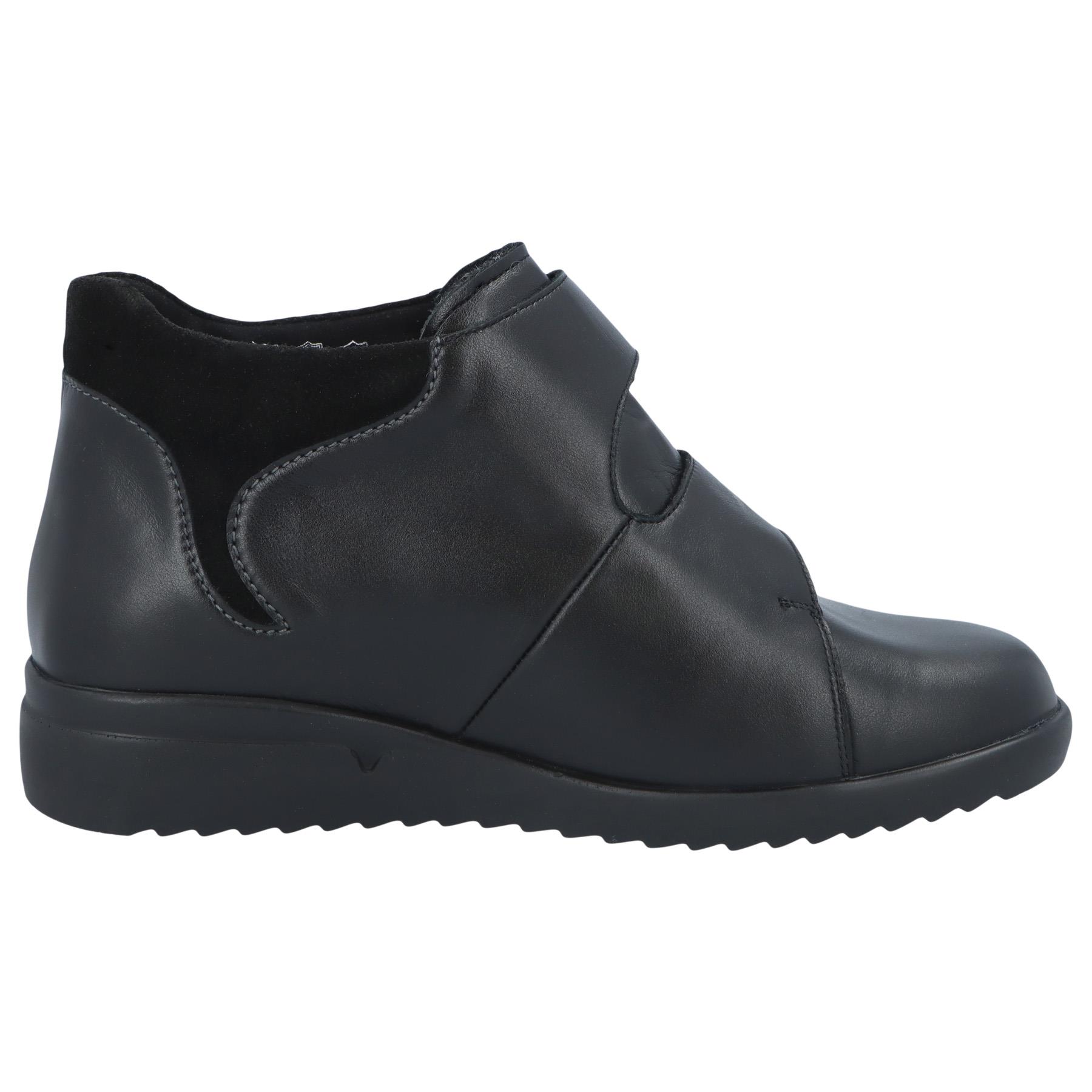 schwarze stiefel seitenansicht rechts