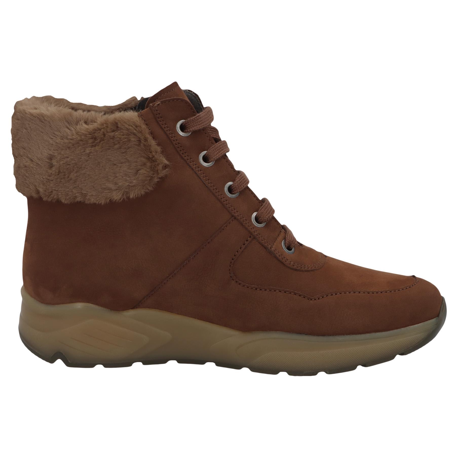 braune stiefel seitenansicht rechts