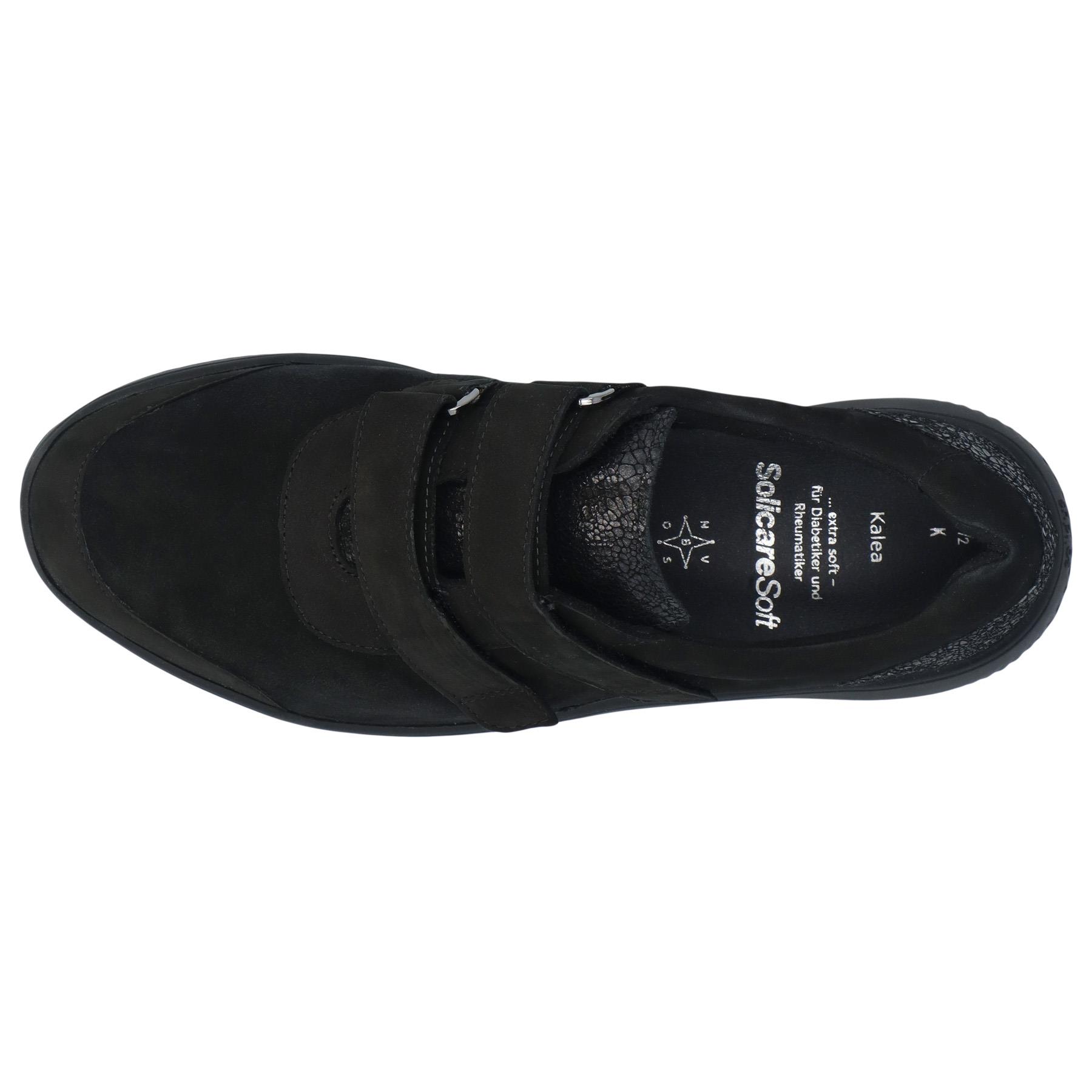 schwarze slipper draufsicht