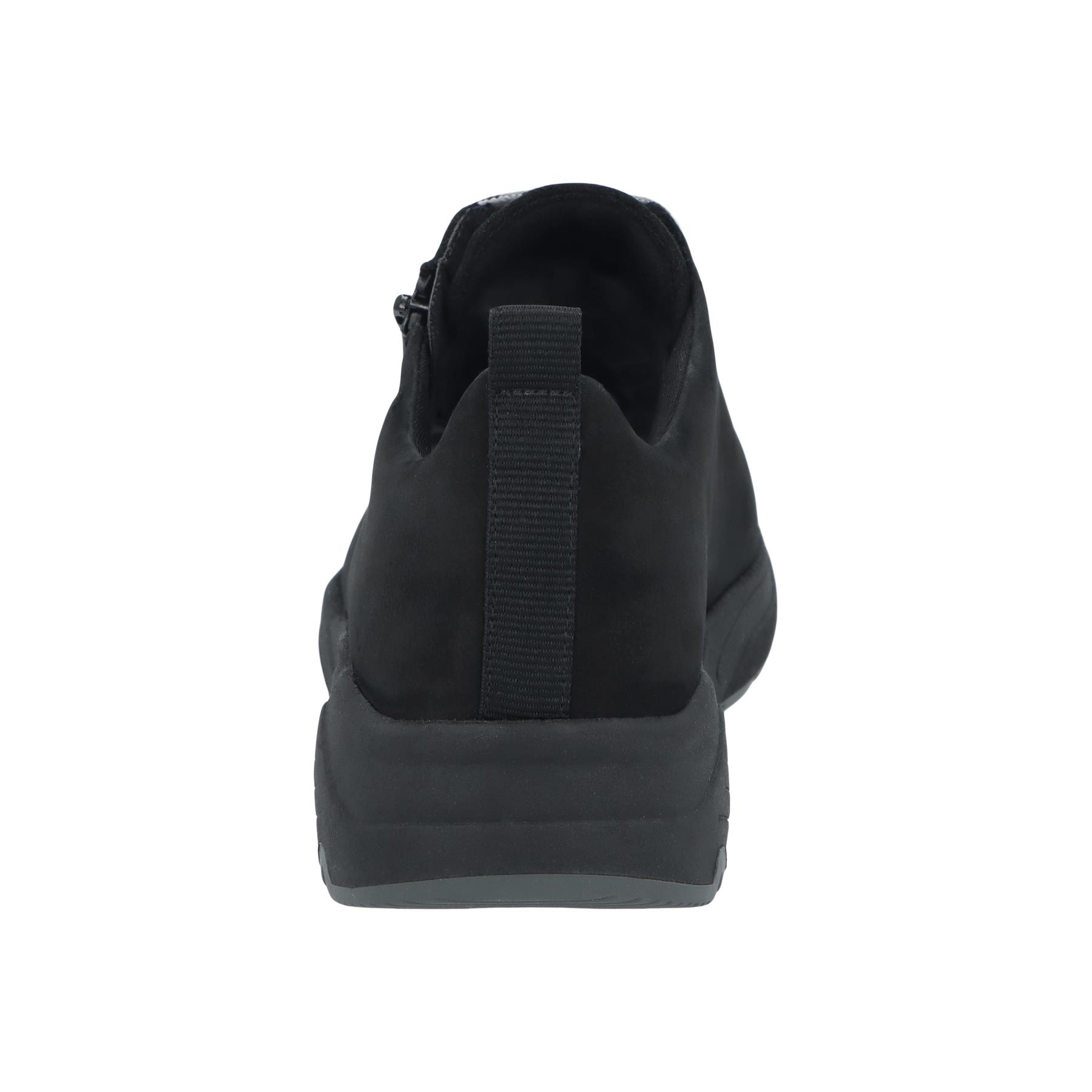 schwarze halbschuh hinteransicht