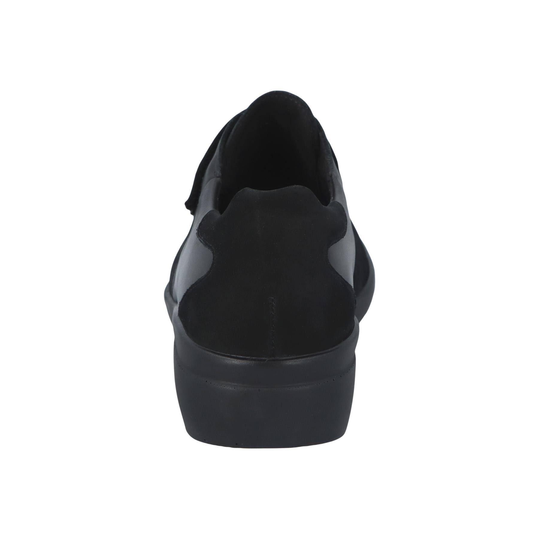 schwarze halbschuh hinteransicht