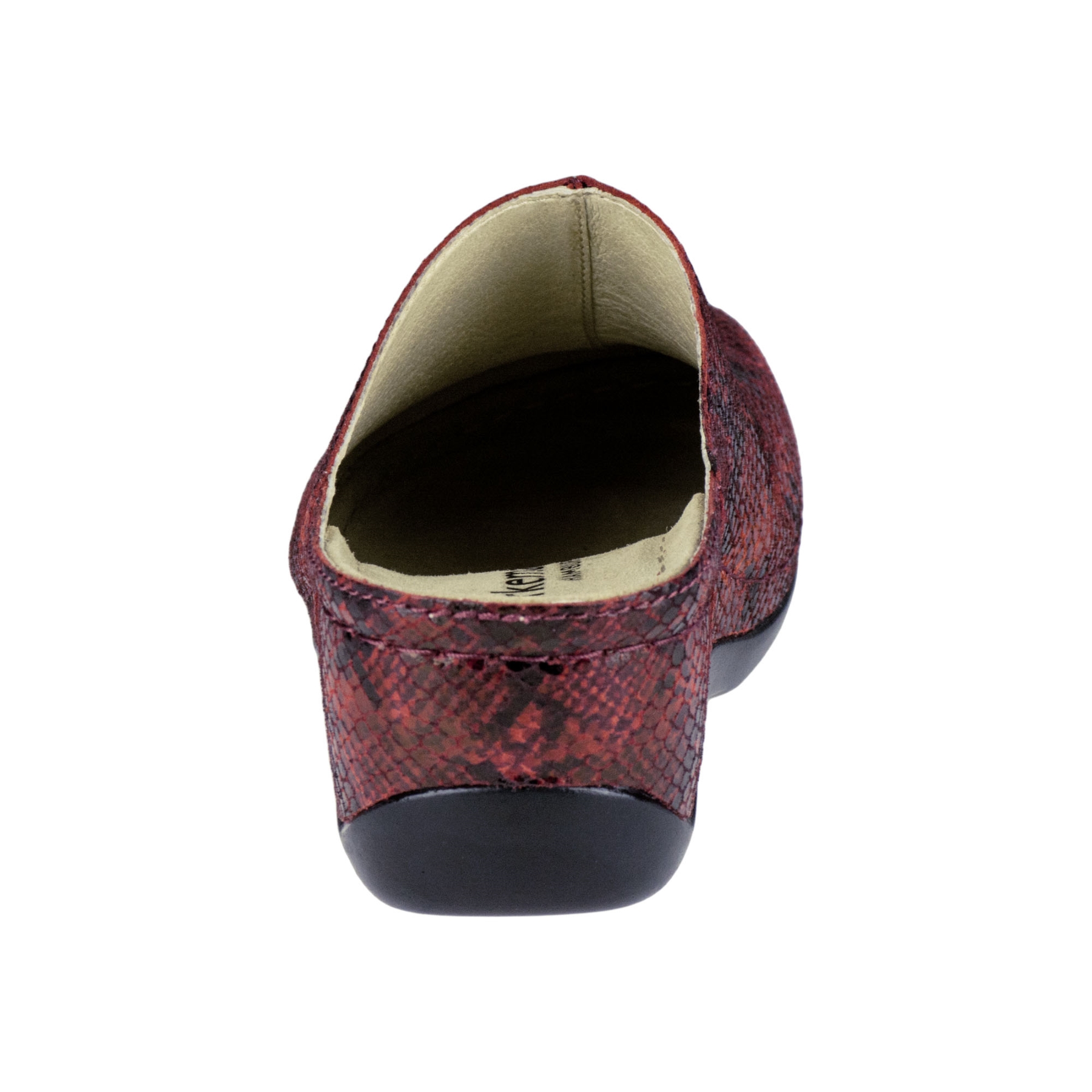 rote clogs hinteransicht