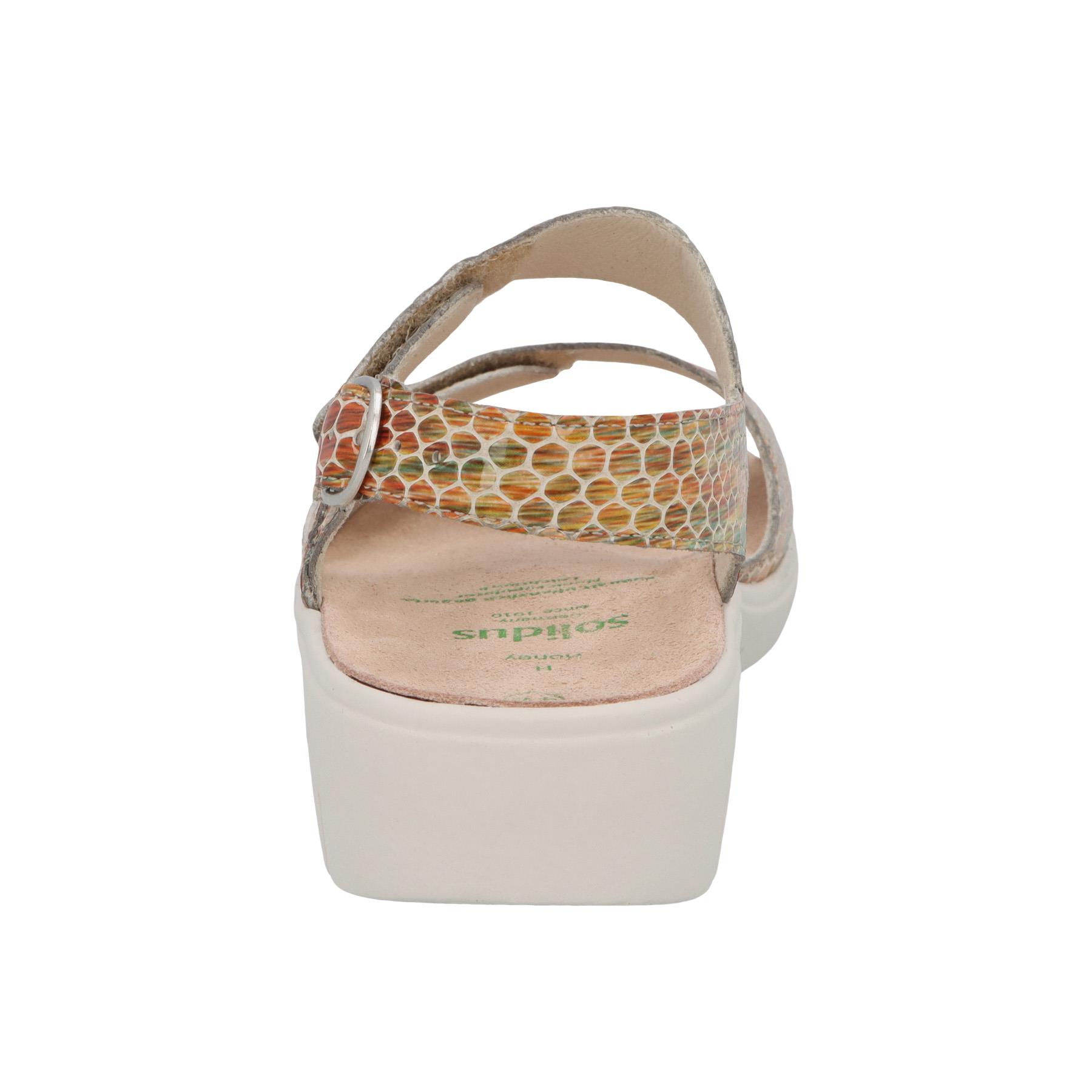 rote sandale hinteransicht