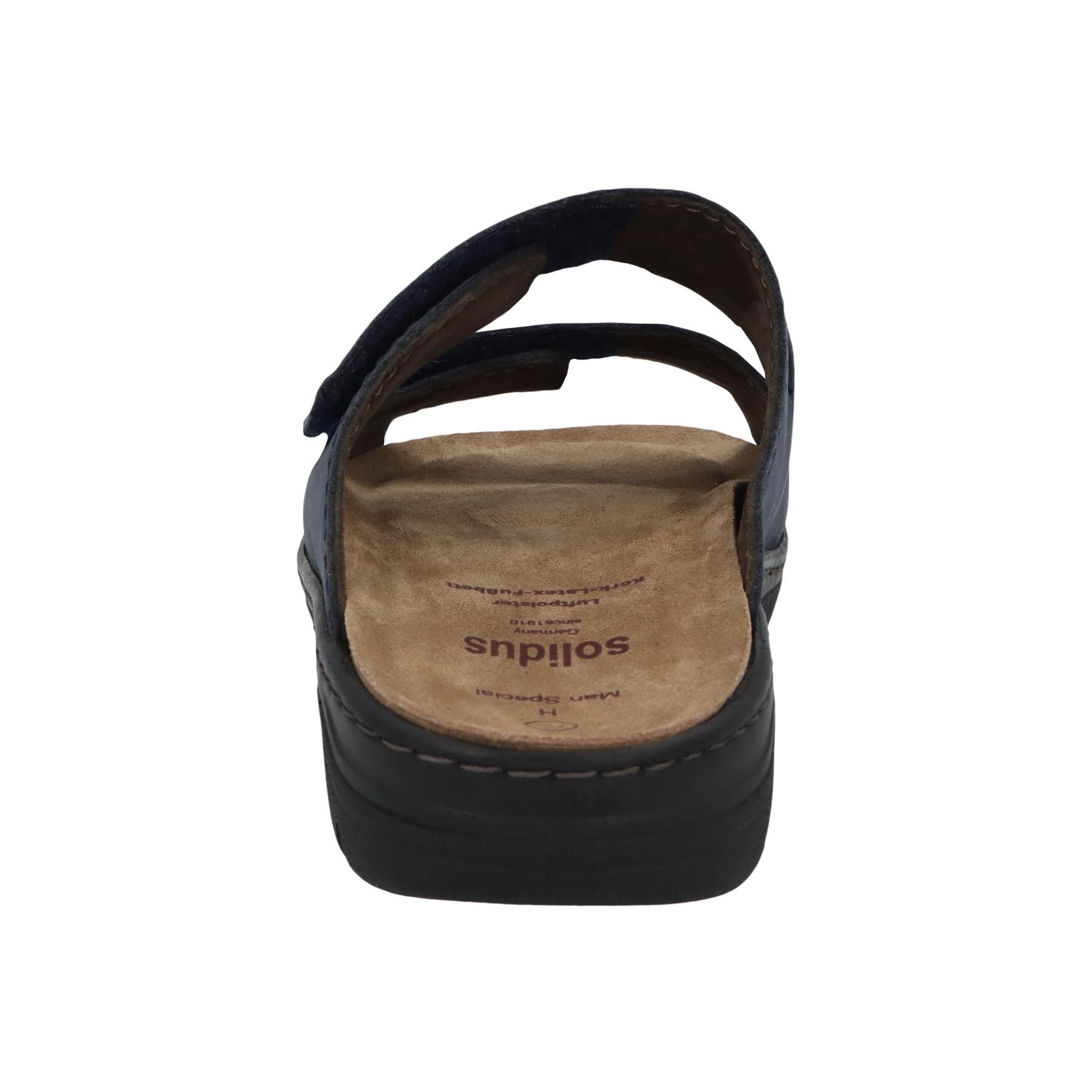 blaue pantolette hinteransicht