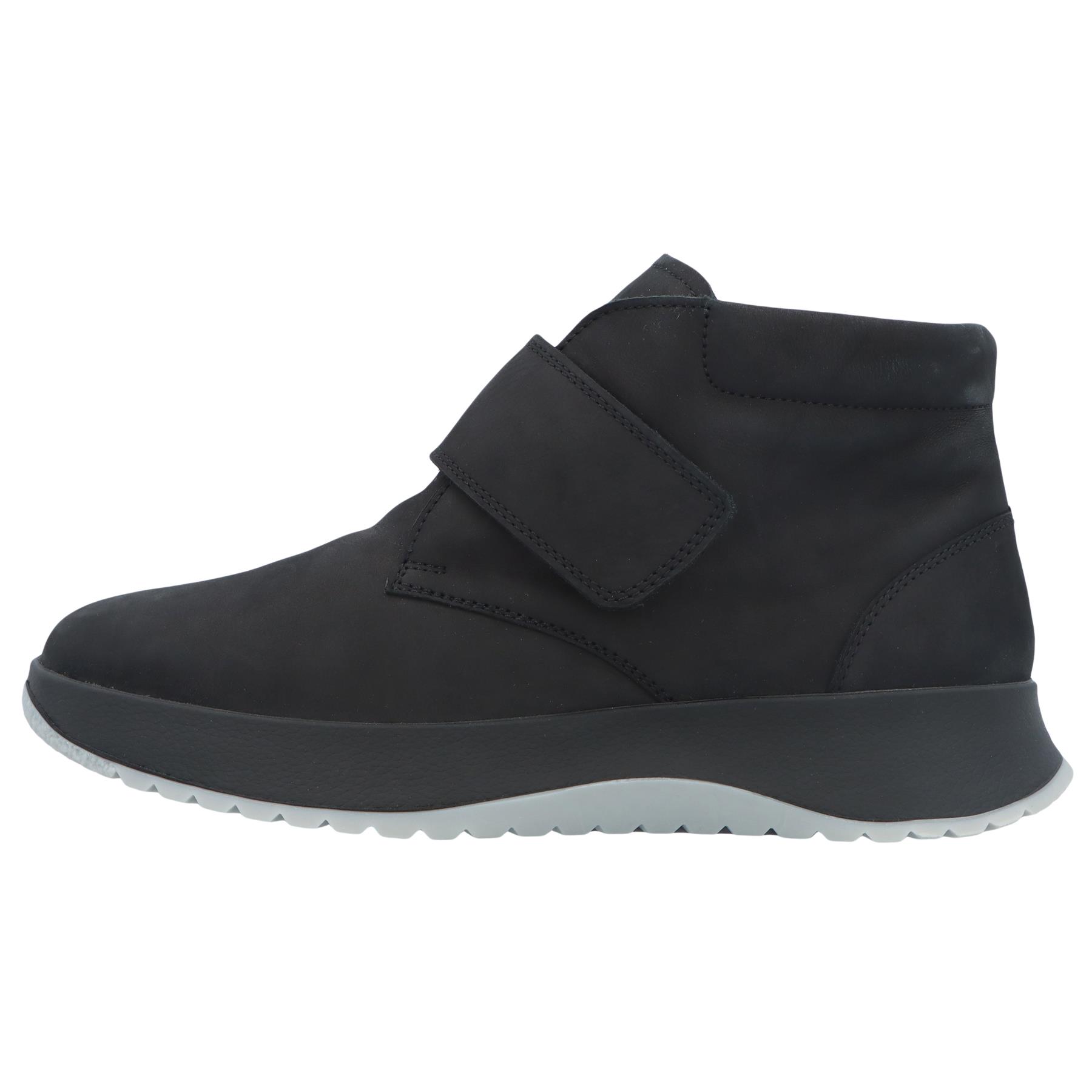 schwarze stiefeletten seitenansicht links