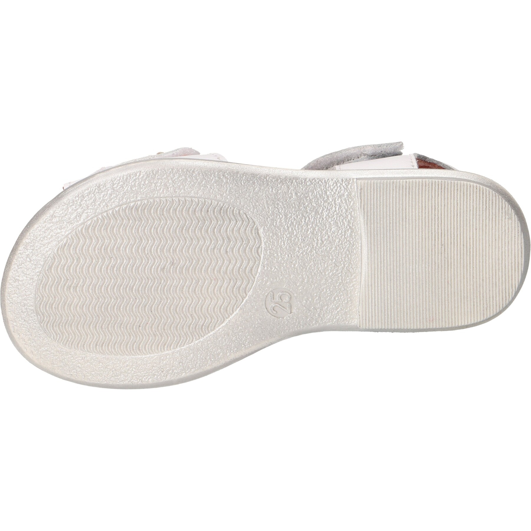 weiße sandale sohlenansicht