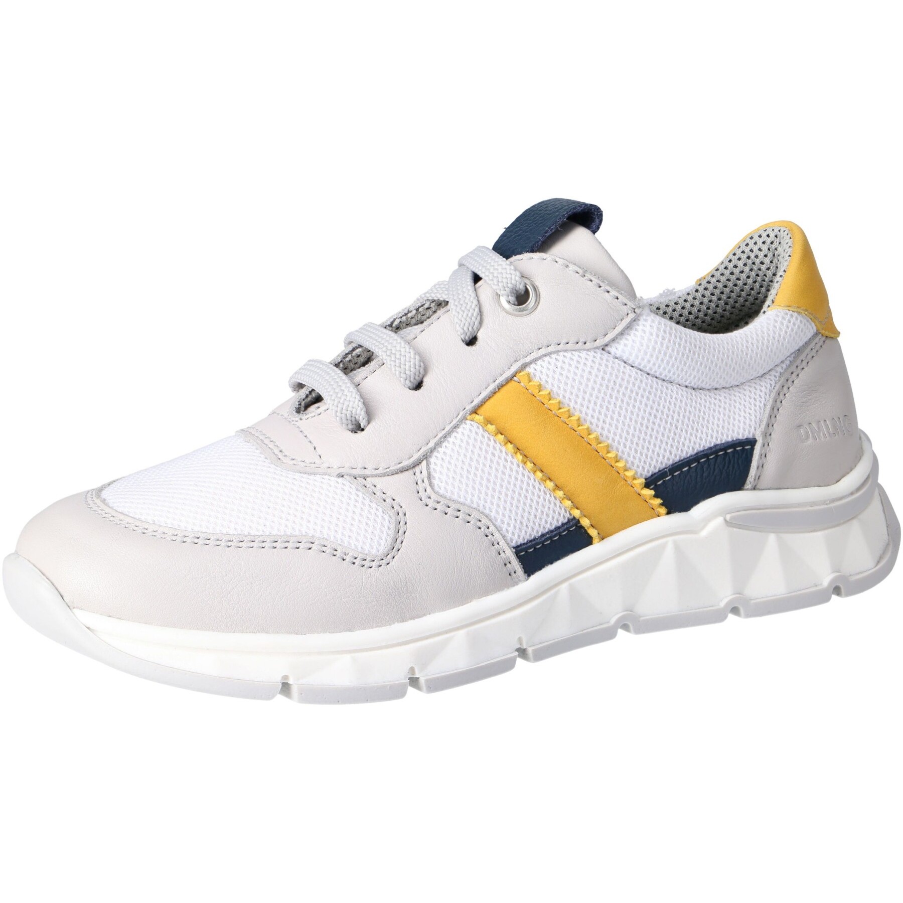 weiße sneaker 3-4 ansicht