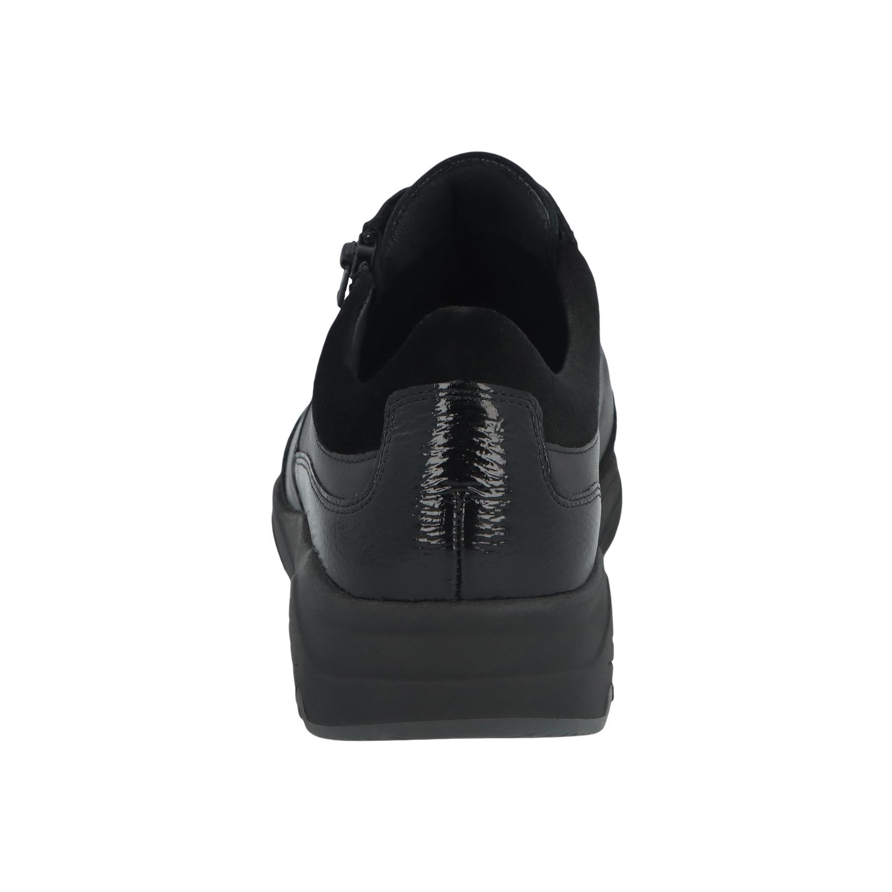 schwarze halbschuh hinteransicht