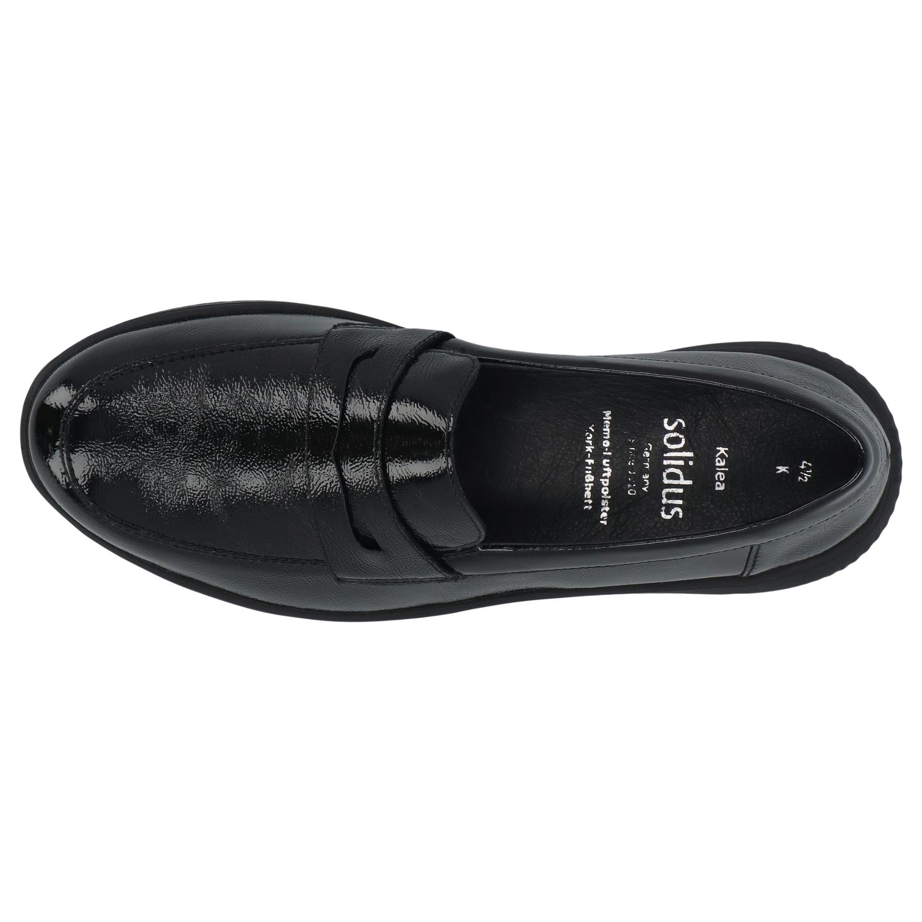 schwarze slipper draufsicht