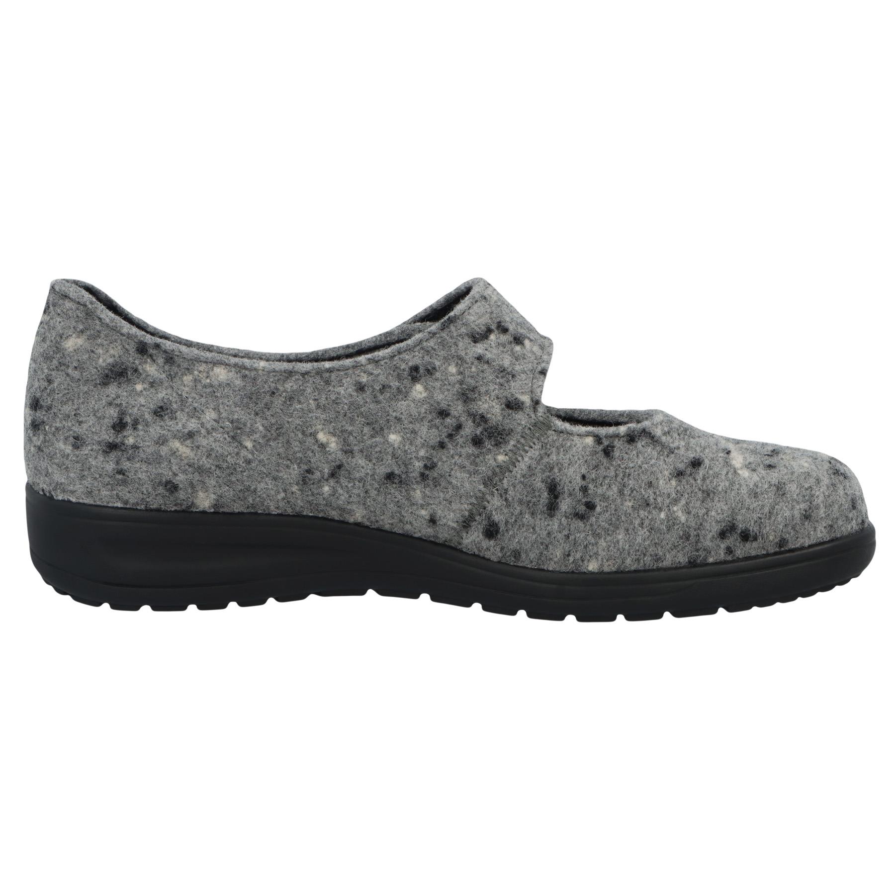 graue hausschuhe seitenansicht rechts
