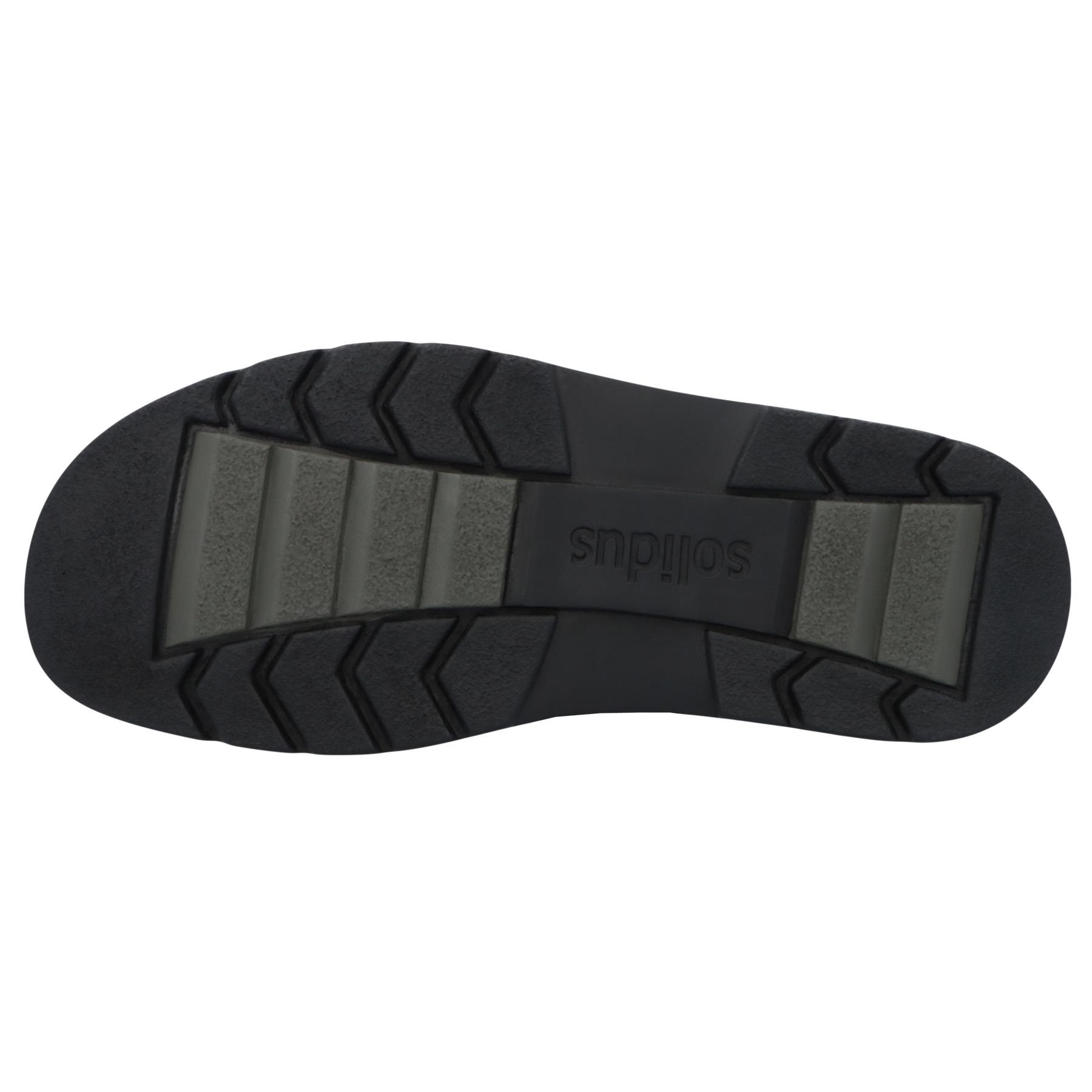 schwarze stiefel sohlenansicht