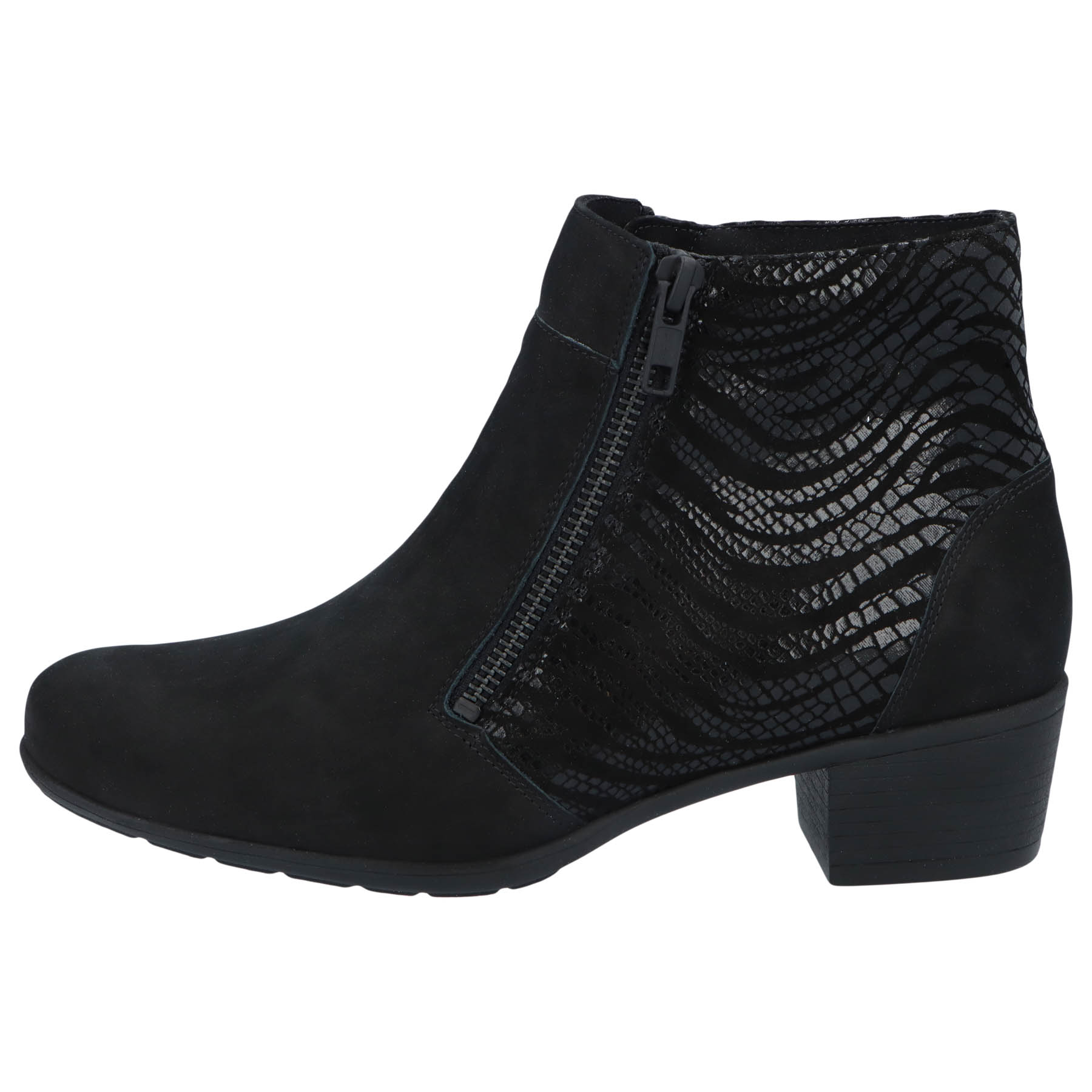 schwarze stiefel seitenansicht links