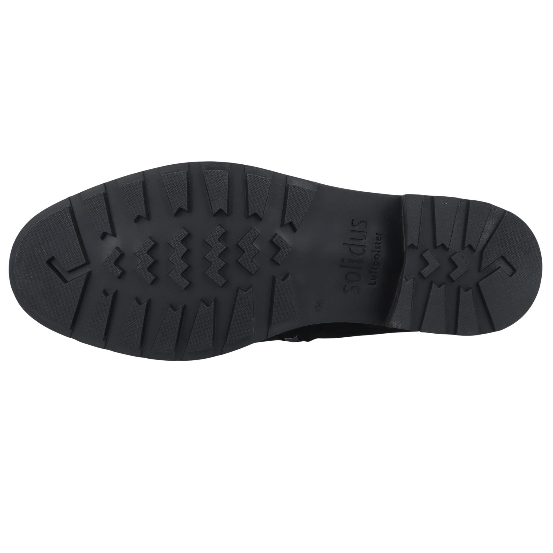 schwarze stiefel sohlenansicht