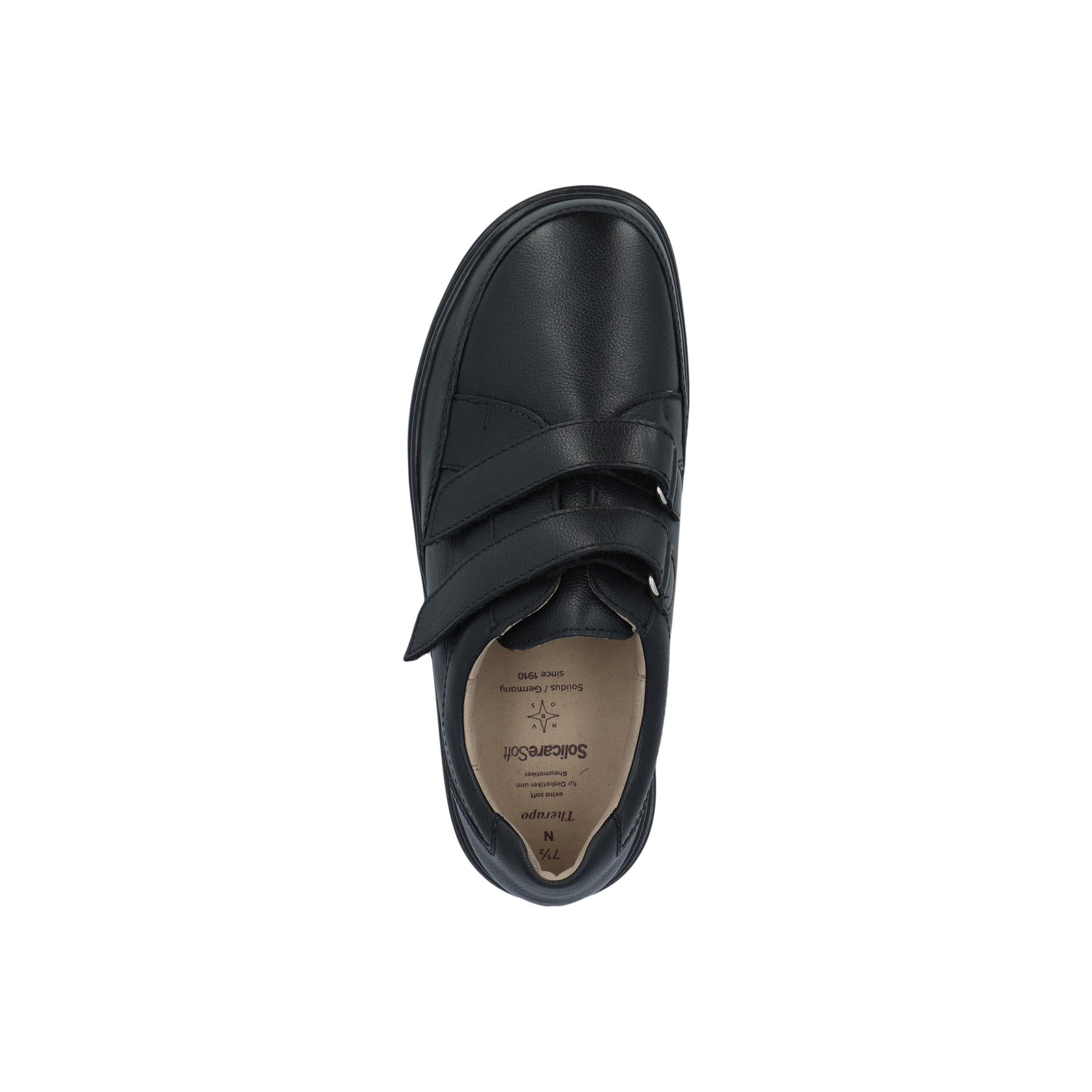 schwarze slipper draufsicht