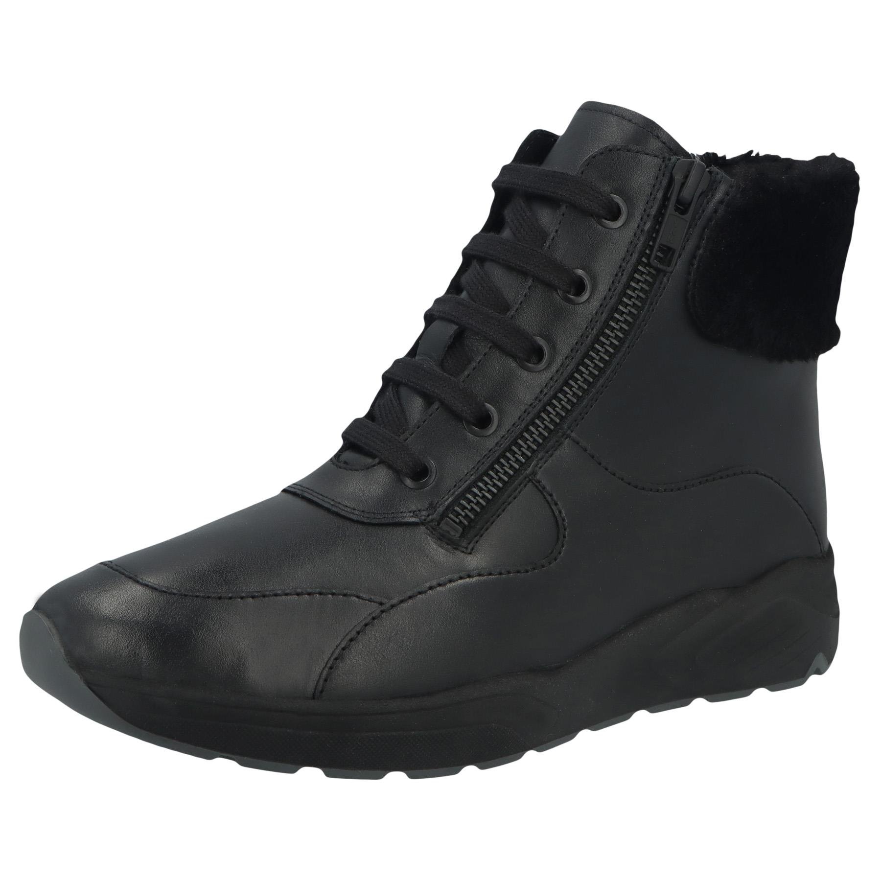 schwarze stiefel 3-4 ansicht