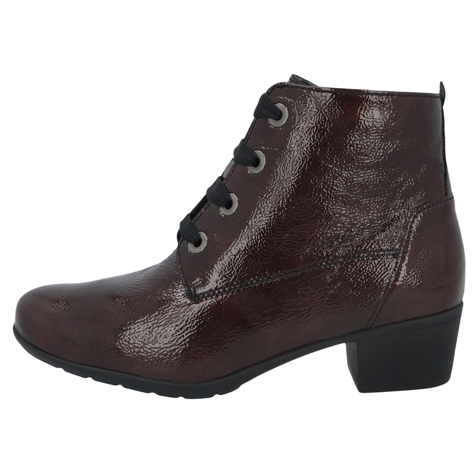 braune stiefel seitenansicht links