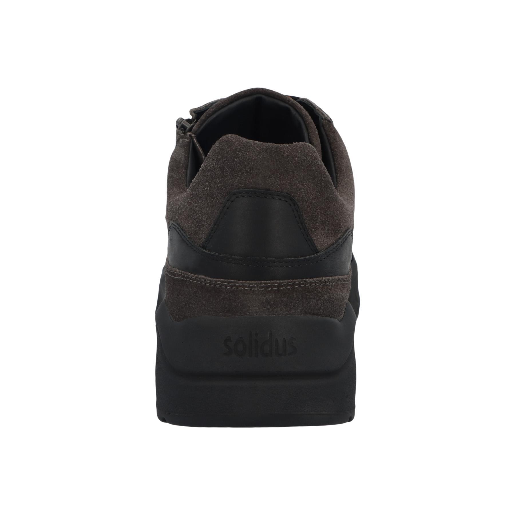 schwarze halbschuh hinteransicht