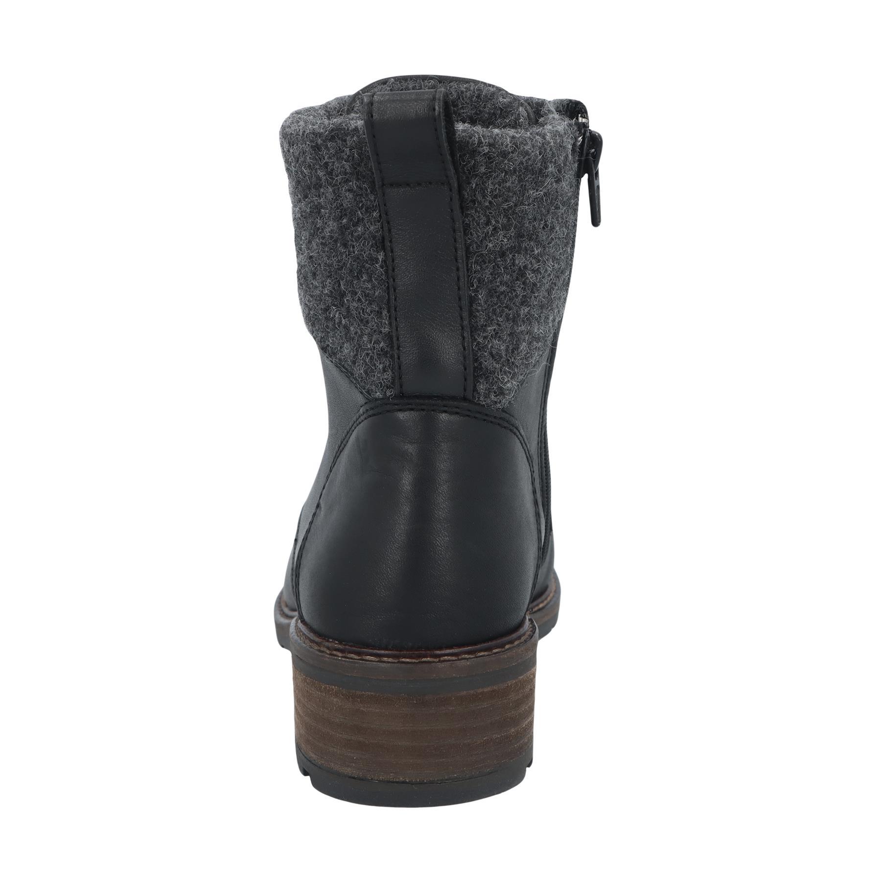 schwarze stiefel hinteransicht